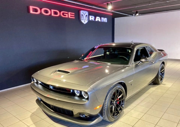 Dodge Challenger cena 329900 przebieg: 15, rok produkcji 2022 z Mszczonów małe 742